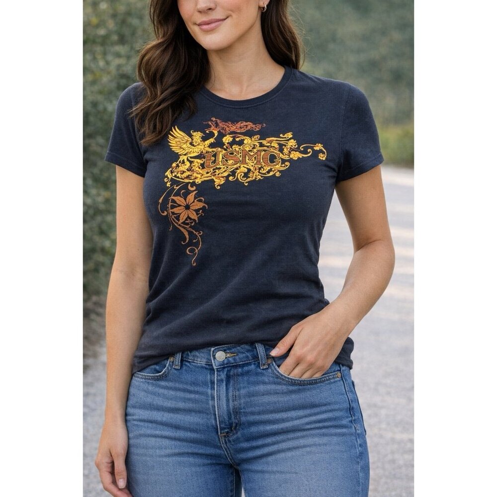 Woman’s Tee Frontline Apparel USMC XL 🤍